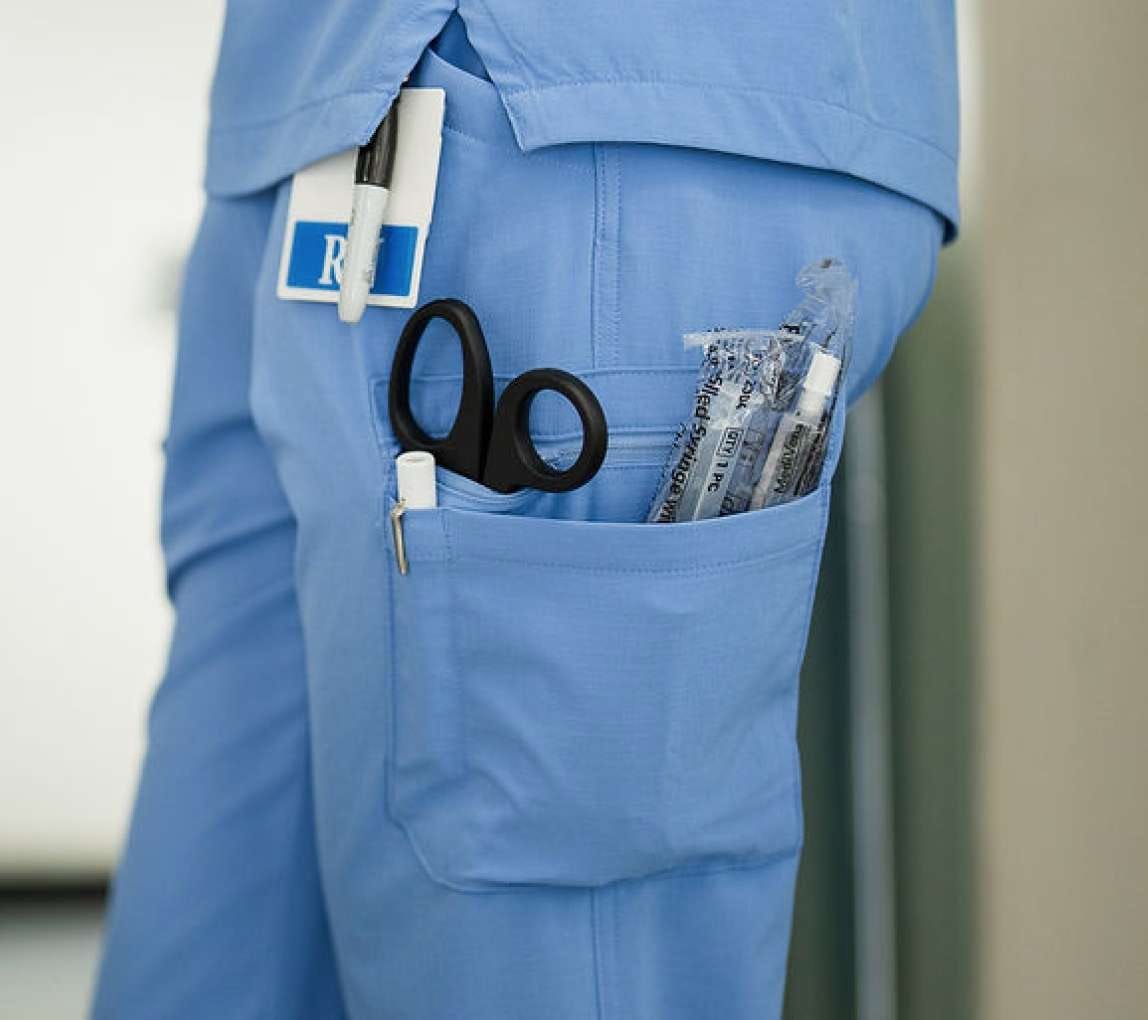 Detail image of scrubs pants pockets